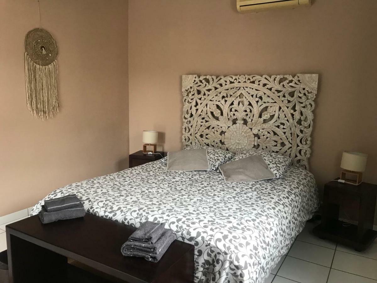 2 Chambres Avec Piscine Dans Maison Creole Saint Pierre Ngoại thất bức ảnh